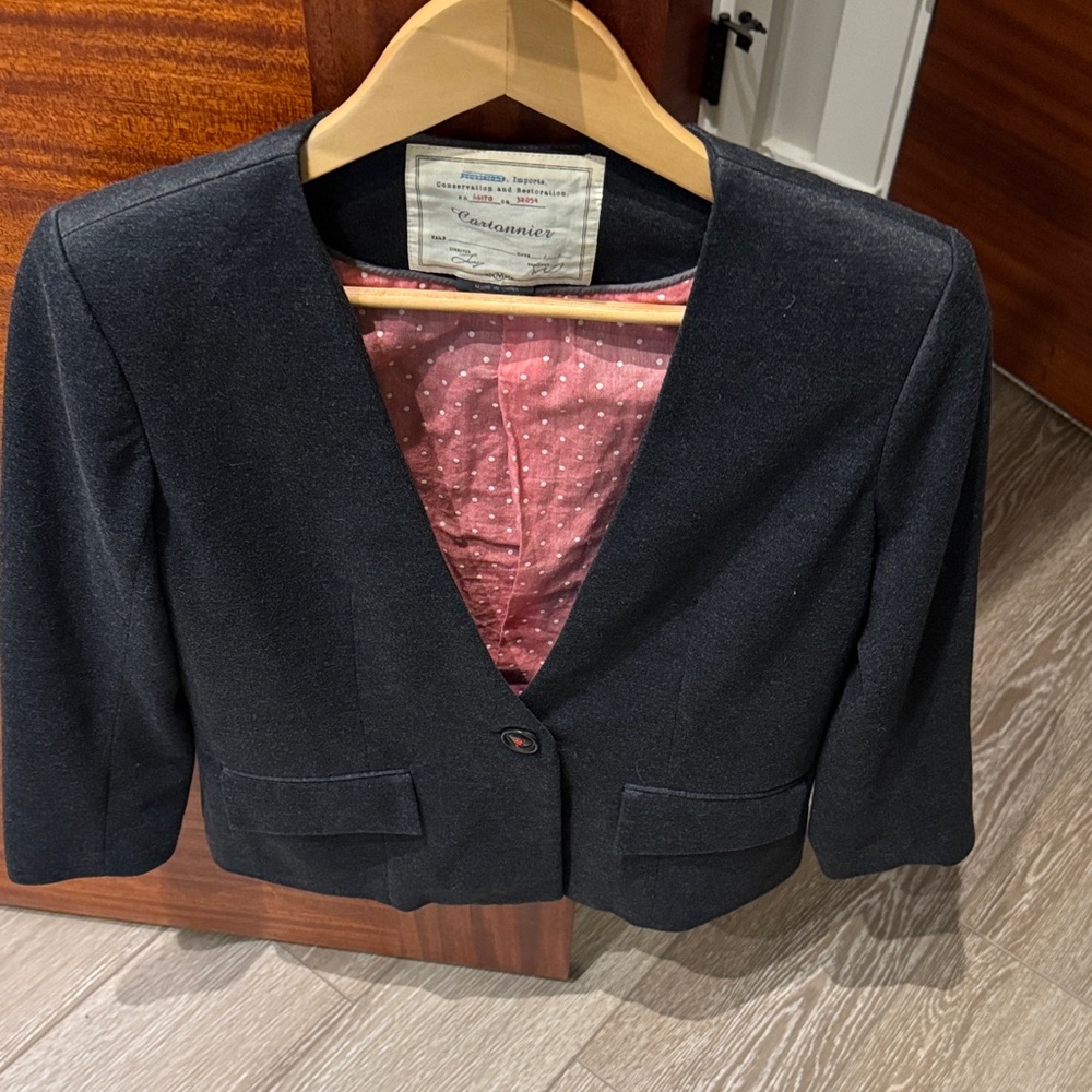 Elegant Cartonnier Blue Blazer with Pink Lining